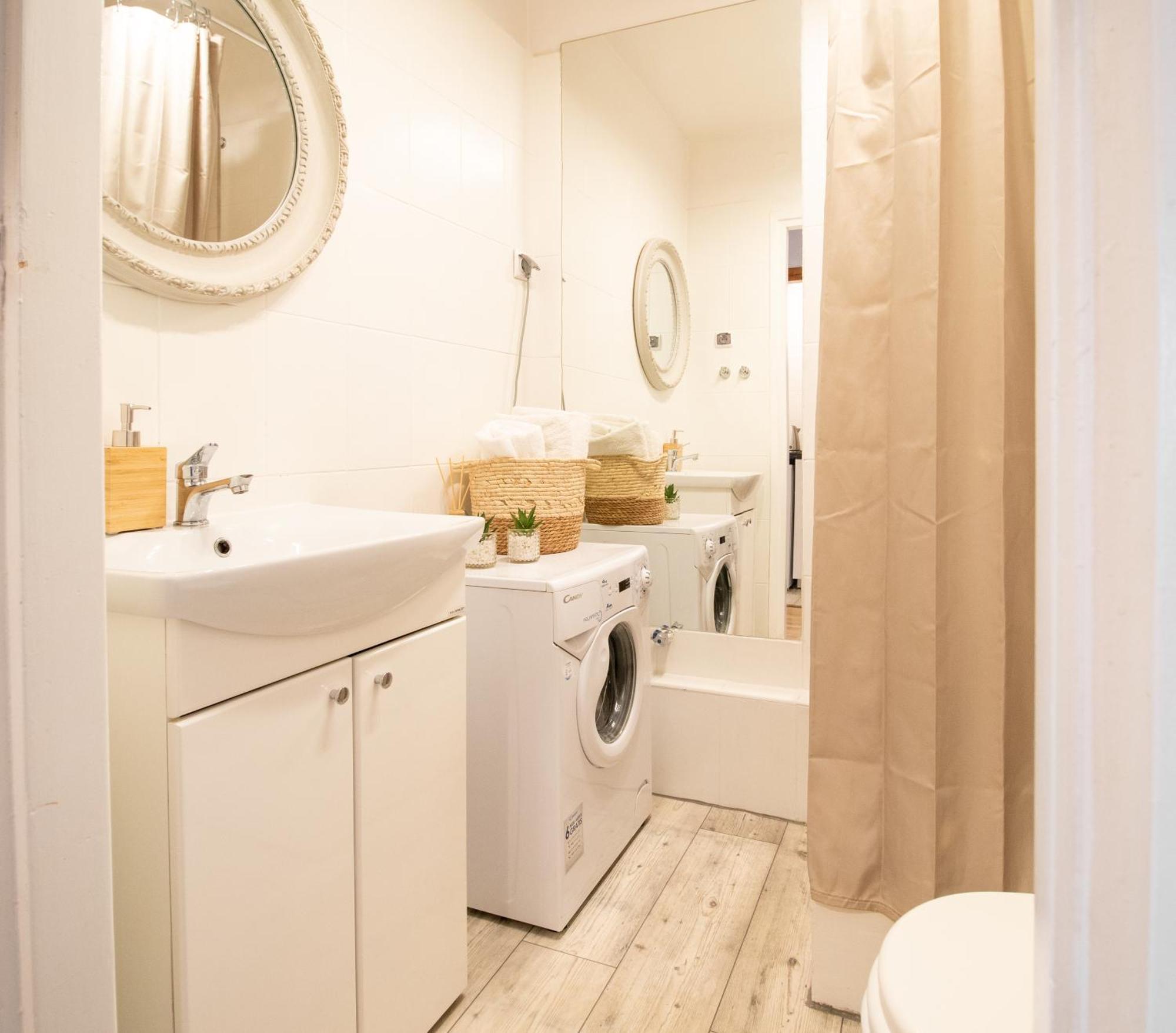 Piotrapartments - Swietokrzyska City Center Apartments Варшава Экстерьер фото