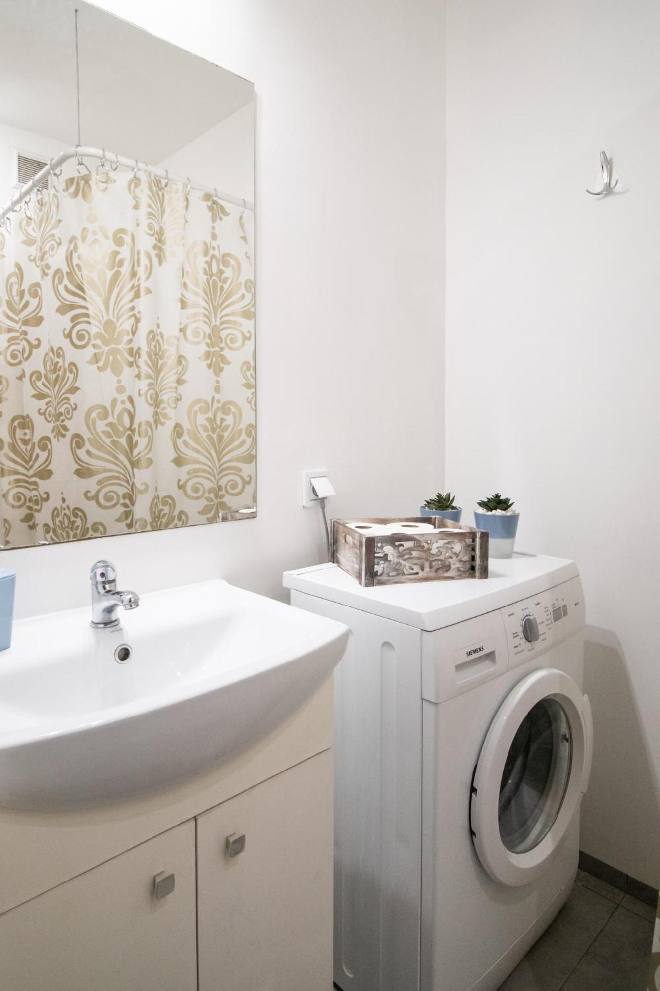 Piotrapartments - Swietokrzyska City Center Apartments Варшава Экстерьер фото